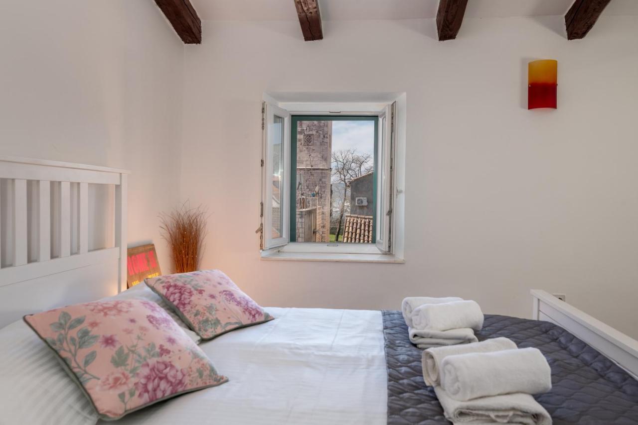 Apartment Ana Trogir Buitenkant foto