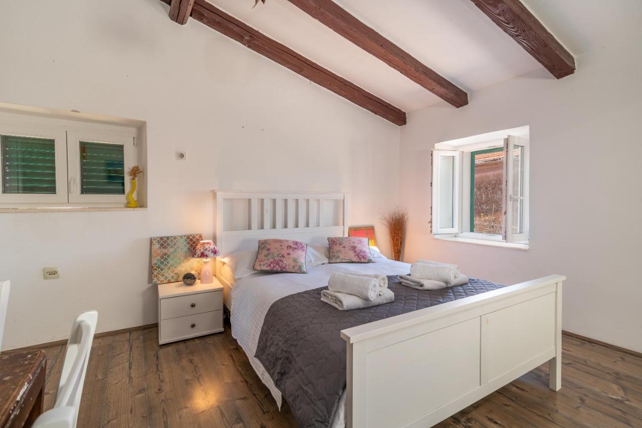 Apartment Ana Trogir Buitenkant foto
